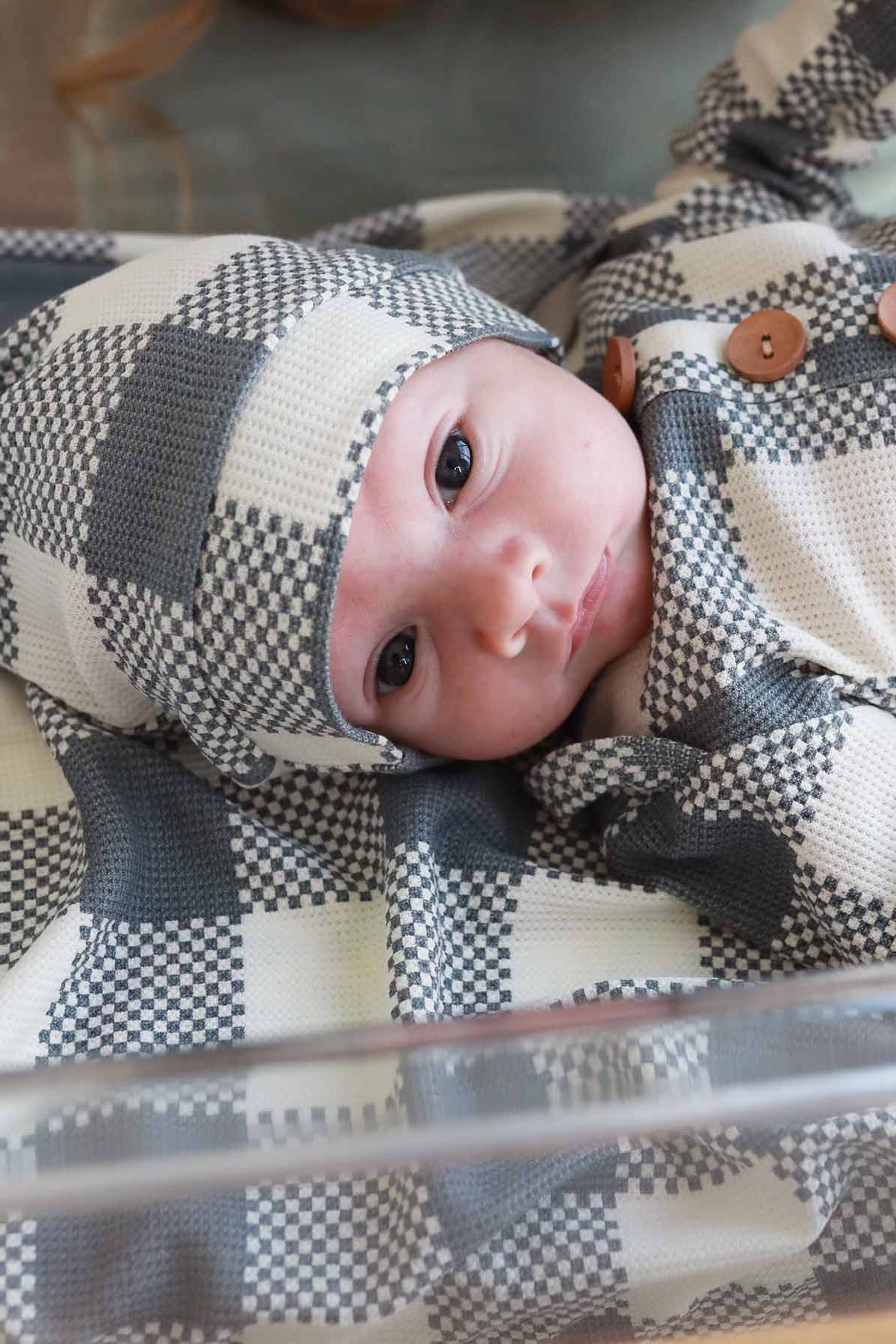 Big Check Bamboo Waffle Newborn Baby Knot Gown & Hat Set | Denim