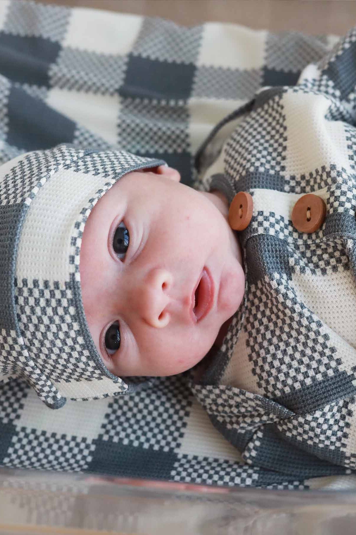 Big Check Bamboo Waffle Newborn Baby Knot Gown & Hat Set | Denim