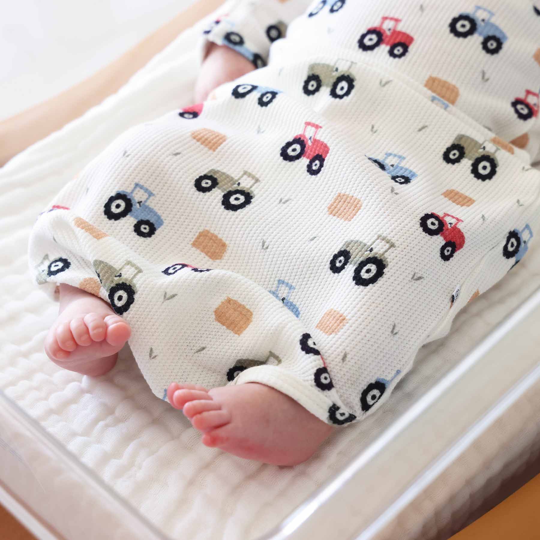Little Farmer Bamboo Waffle Newborn Baby Knot Gown & Hat Set