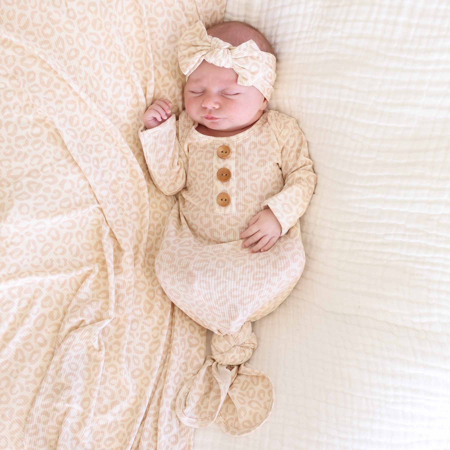 Lovely Leopard Bamboo Waffle Newborn Baby Knot Gown & Hat Set