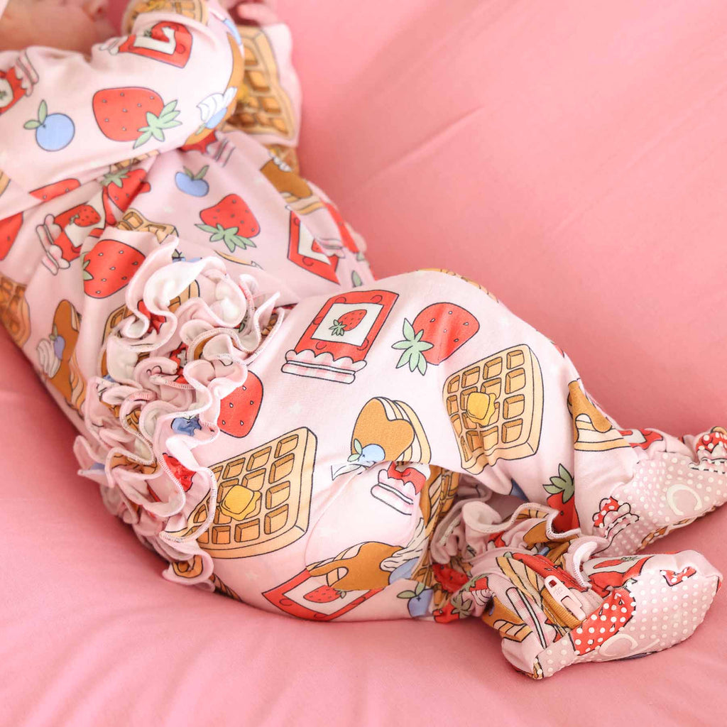 Sweet Stacks Ruffle Zipper Footie | Pink