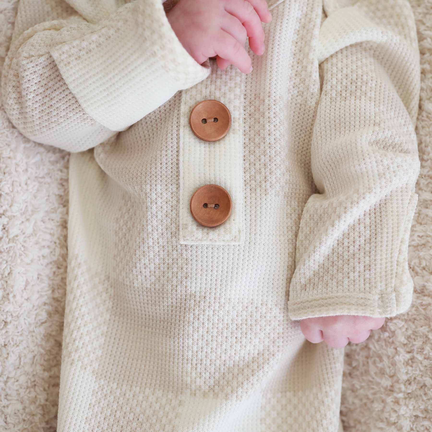Big Check Bamboo Waffle Newborn Baby Knot Gown & Hat Set | Sand