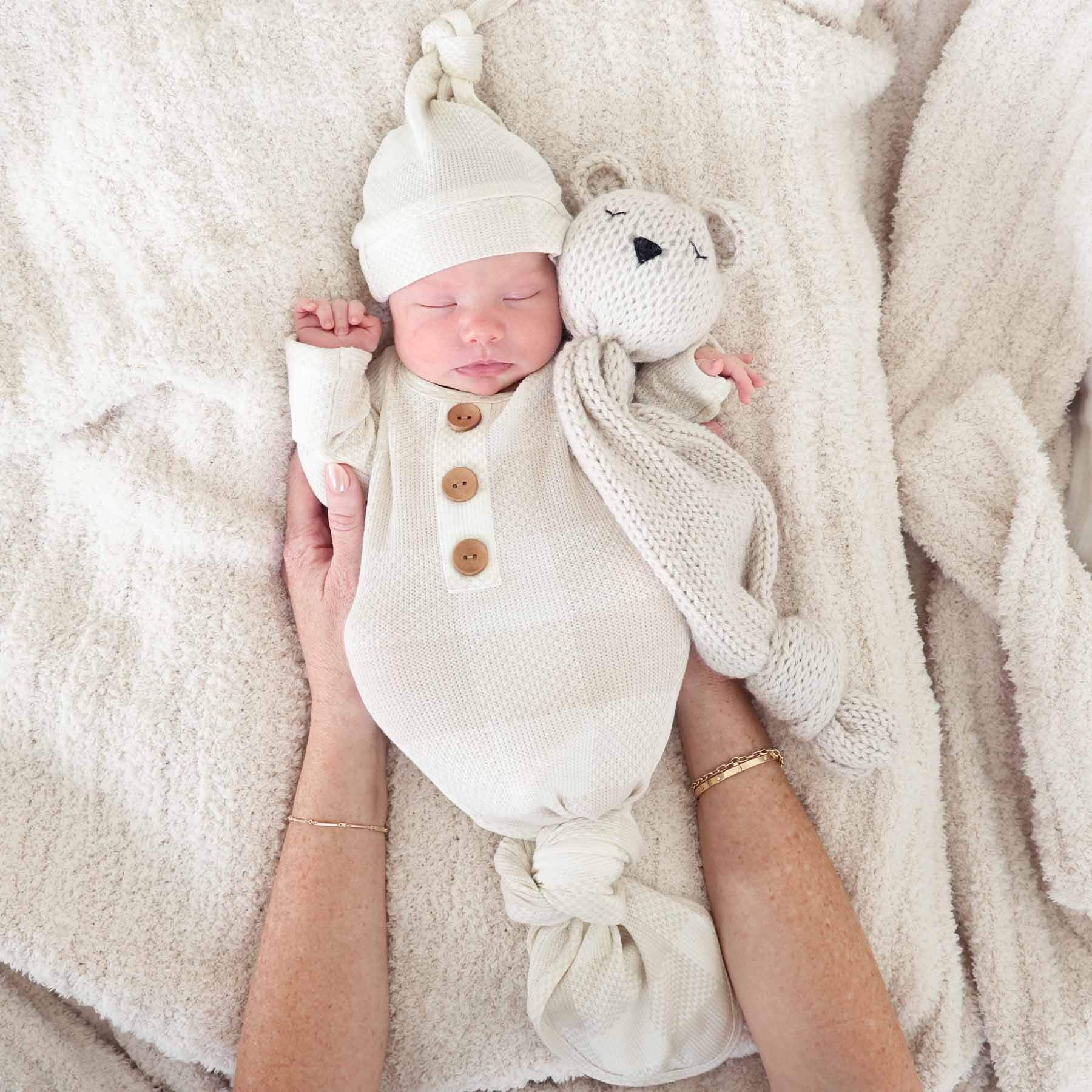 Big Check Bamboo Waffle Newborn Baby Knot Gown & Hat Set | Sand