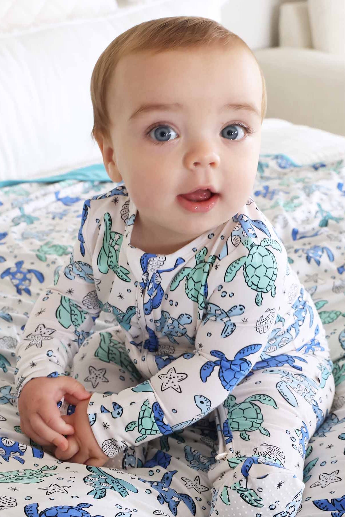 Sea Turtle Splash Zipper Footie